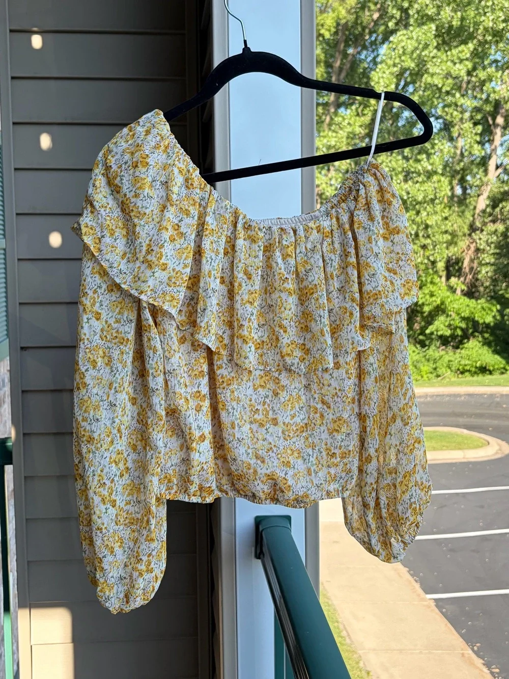 🆕🌻 ASTR The Label Yellow Floral Off Shoulder Crop Top XS Boho Cottagecore Blouse